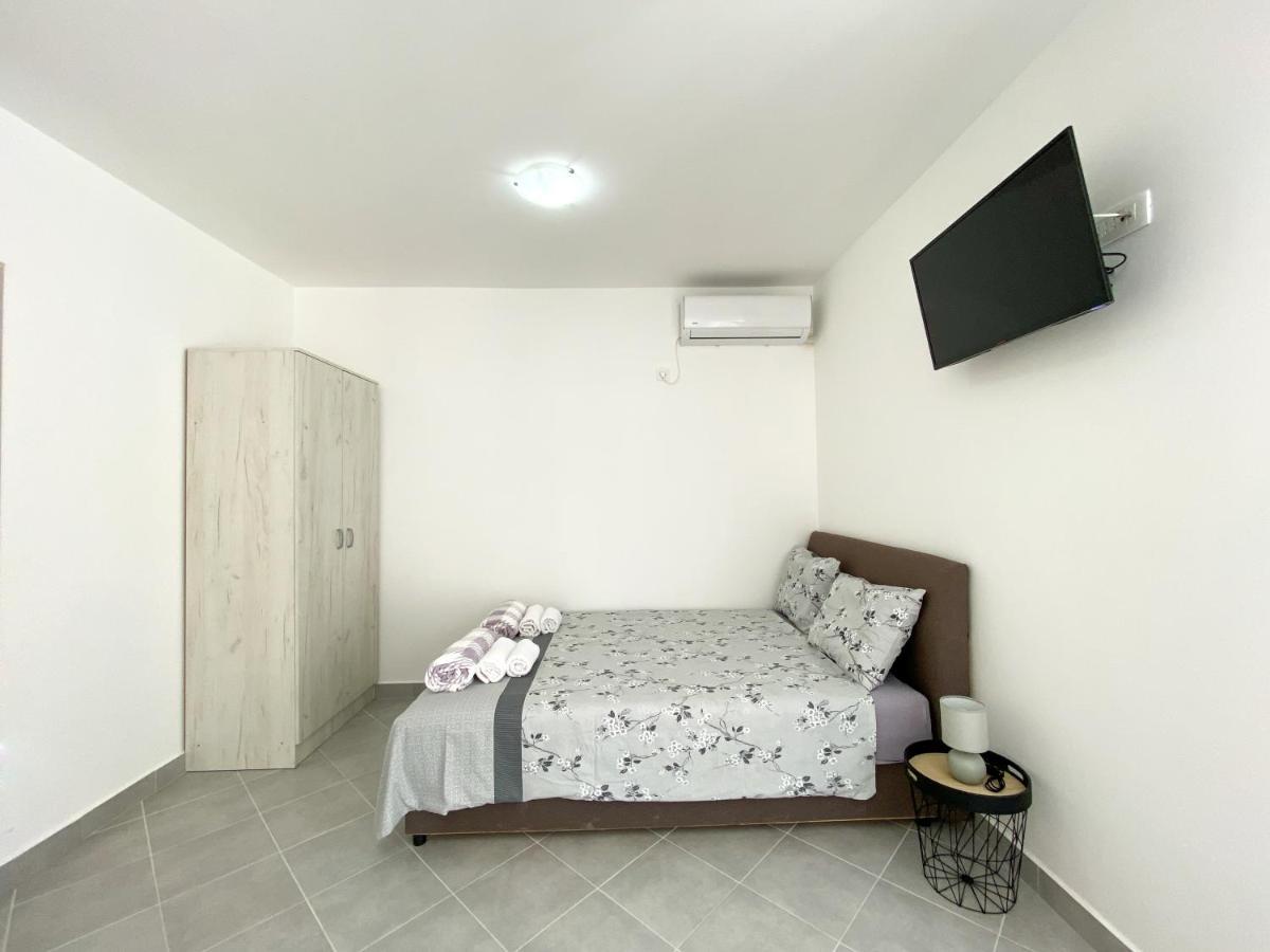 Apartments Monika Будва Екстер'єр фото