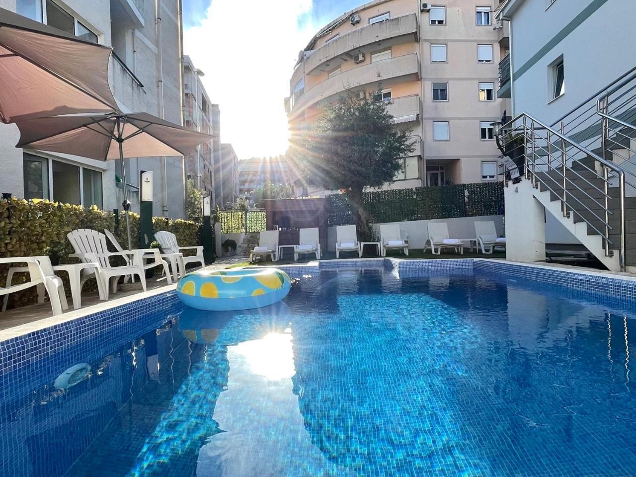 Apartments Monika Будва Екстер'єр фото
